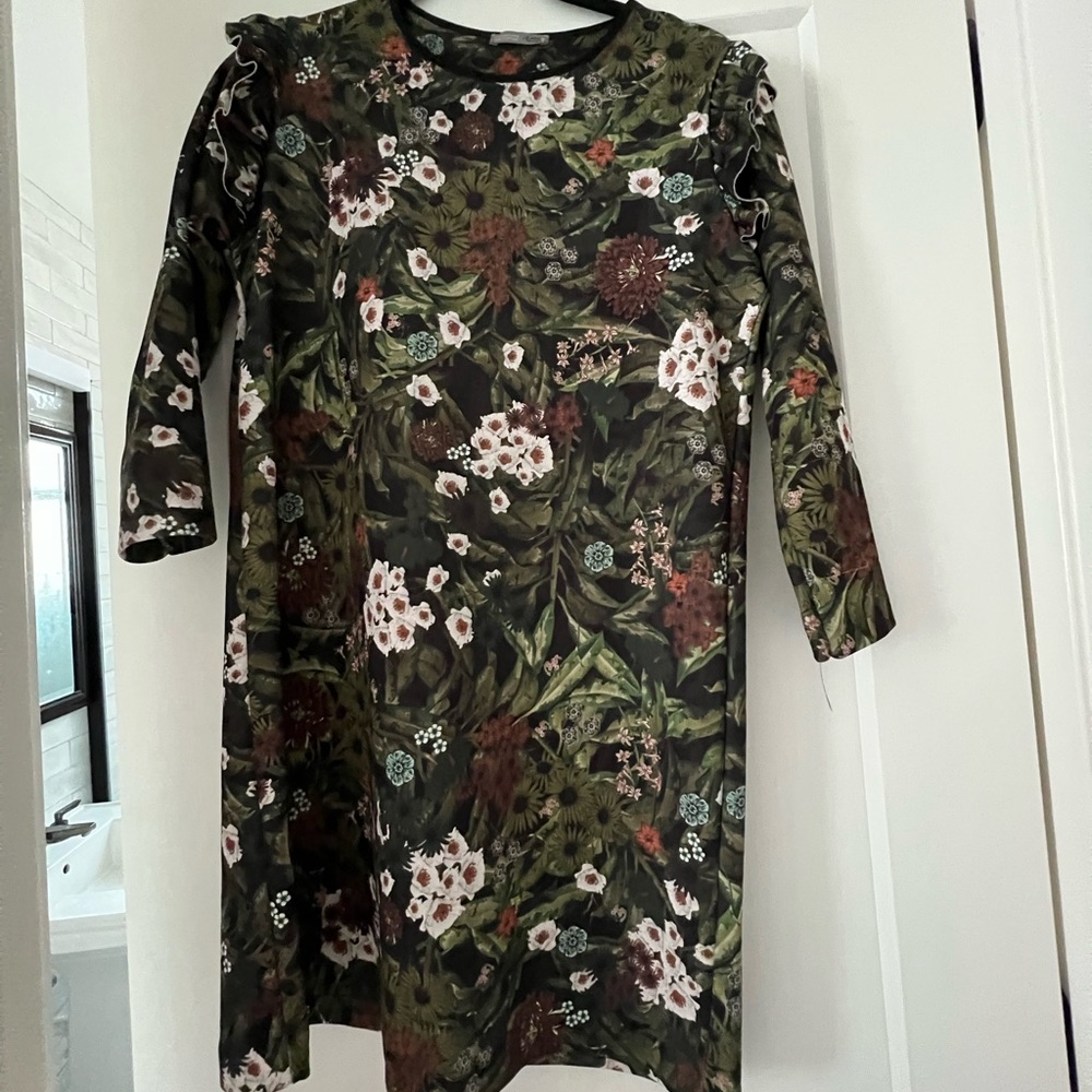 Zara floral long sleeve shift mini dress